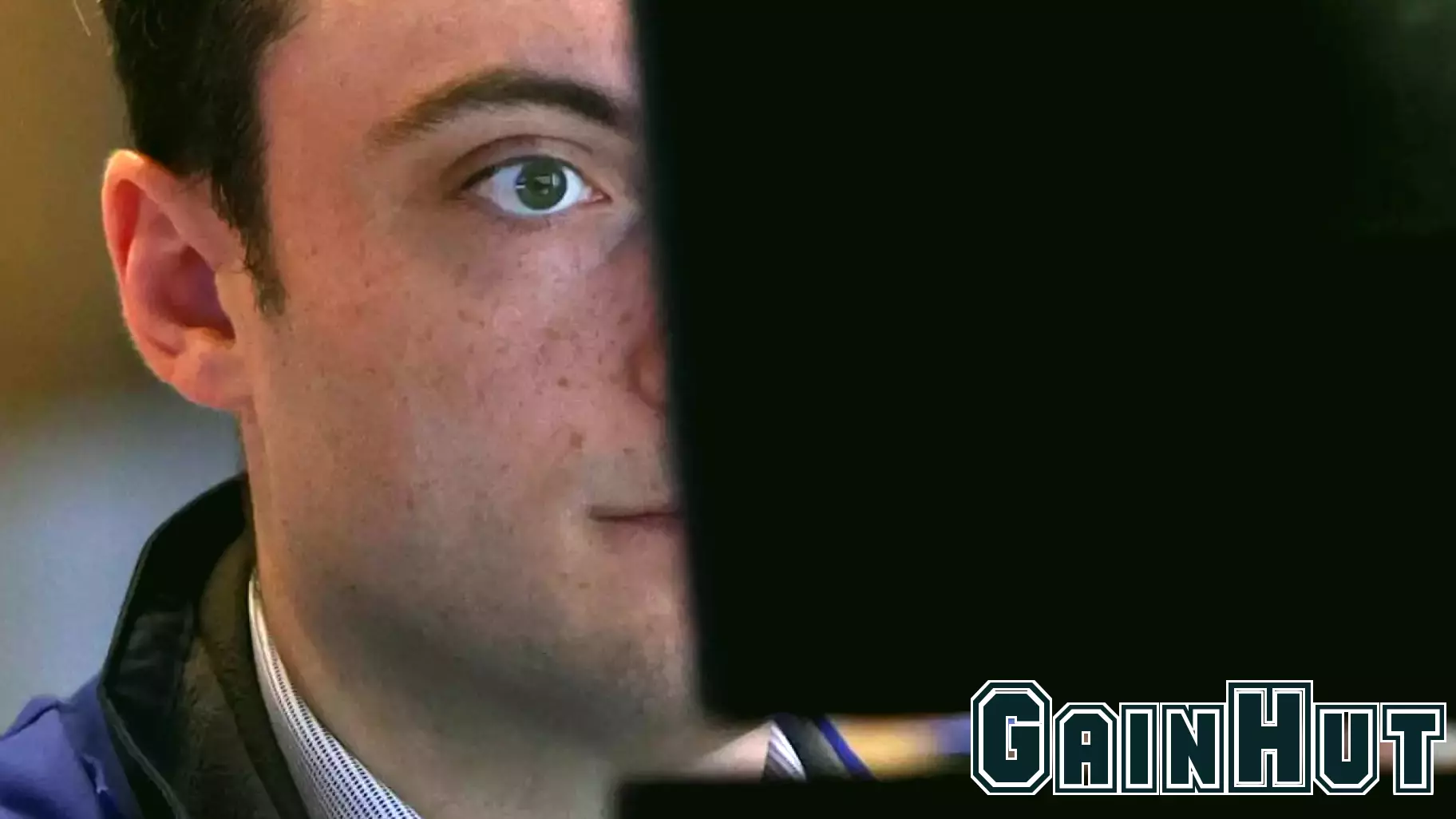 Stock market today: Dow rises, S&P 500 and Nasdaq drop as chip stocks slide, US crude oil surges above $100