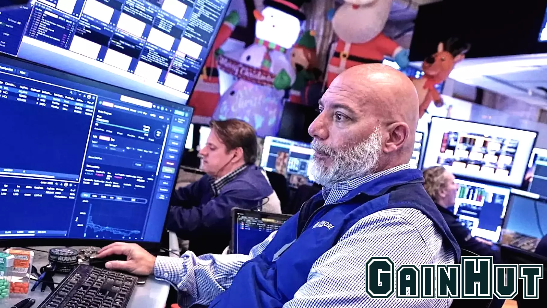 Wall Street Anticipates Fed Meeting as Job Openings Increase