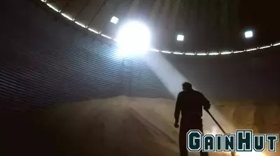 Already under financial pressure, Midwest soybean farmers are squeezed further by tariffs, Iran war