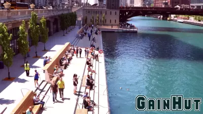 Finance Committee backs hotel tax hike to rev up tourism in Chicago