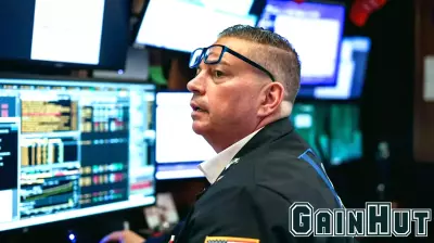 US Stock Market Declines Amid Rising Bond Yields and Bitcoin Surge