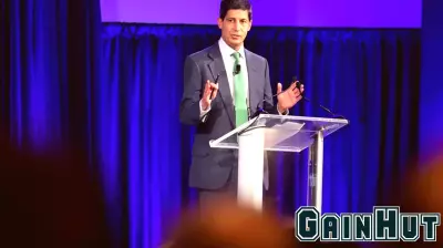 Warsh Call for Fed-Treasury Accord Stirs Debate in $30 Trillion Bond Market